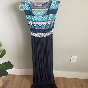 Maxi dress fits like a medium very stretchy